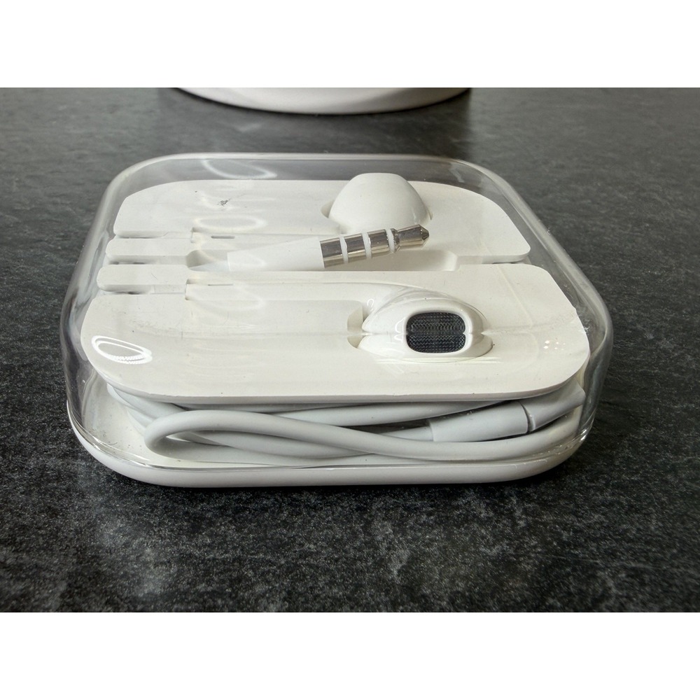 Apple WIRED 3.5mm OEM Ear Buds Headphones iPad iPod iPhone - Picture 4 of 4